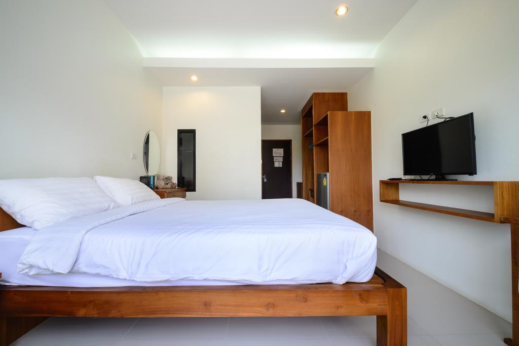 โอเชียน 12 ชิก โฮเต็ล Apartment Phuket ภายนอก รูปภาพ