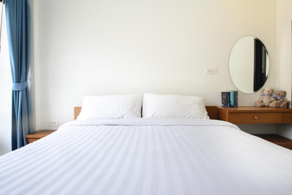 โอเชียน 12 ชิก โฮเต็ล Apartment Phuket ภายนอก รูปภาพ